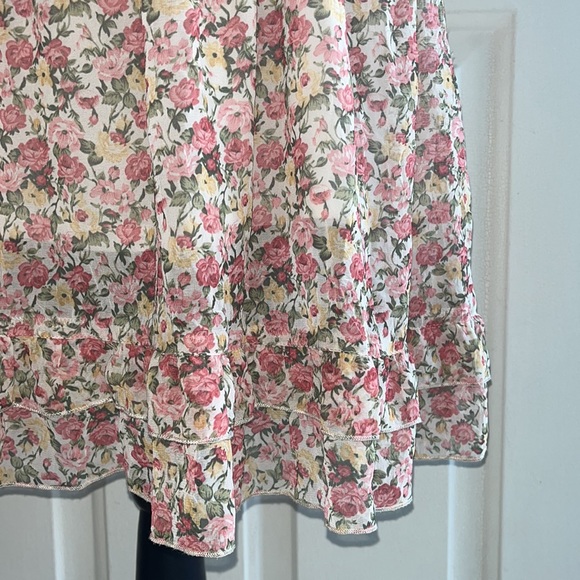 Floral Print Ruffled Dress - Picture 6 of 13